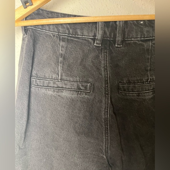 Dynamite Gigi black denim cargo jean - size 27 - Picture 6 of 7